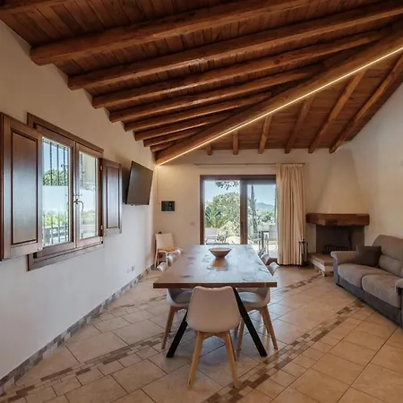 House In With Free Parking * ポルト・チェルボ